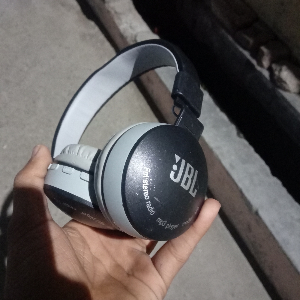 JBL headsets original new